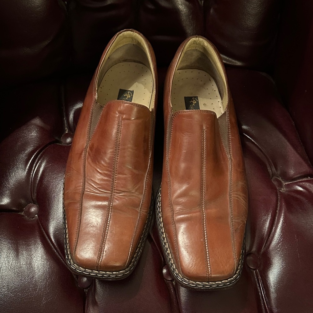Stacy Adams Tan Leather Slip-On Loafers
